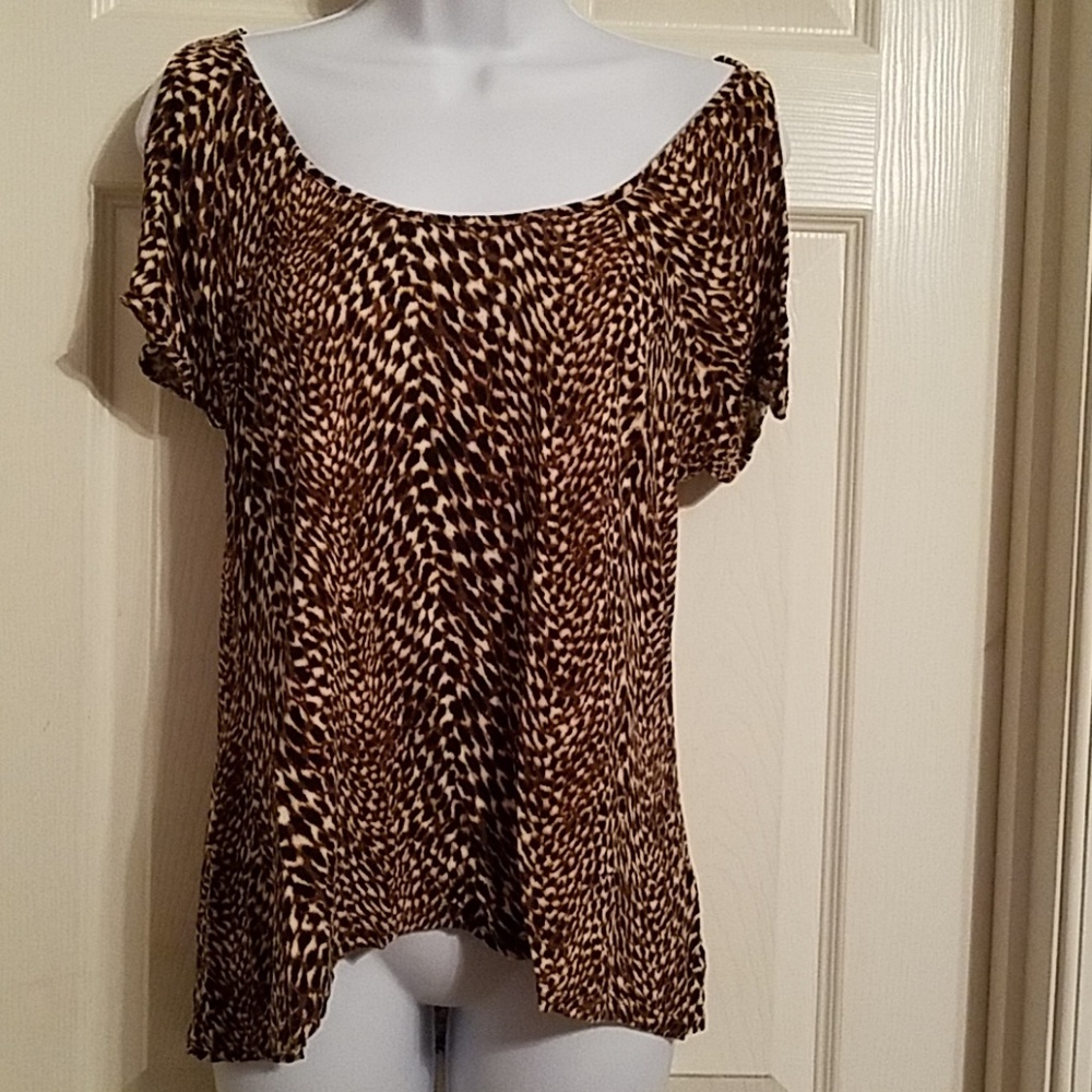Apt 9 short sleeve shoulder less top